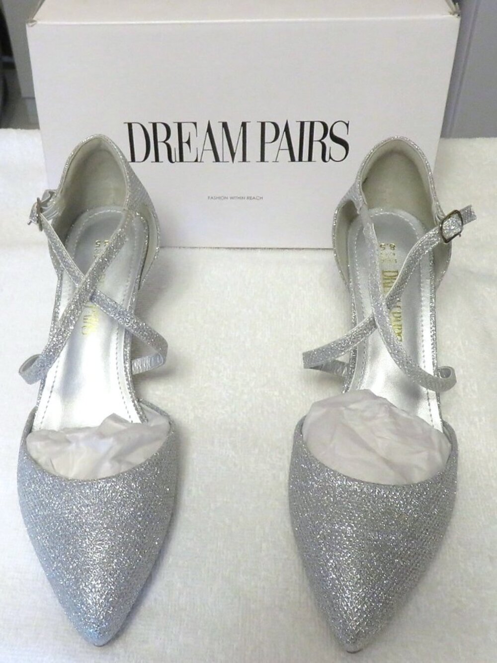 Dream Pairs Silver Glitter size 8.5 bridal shoes crisscross straps 2.5" heels